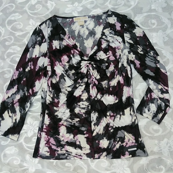 Michael Kors Tops - Michael Kors ladies long sleeves sz med gray top